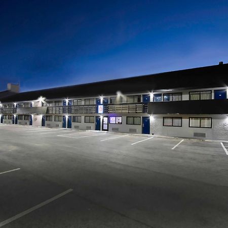 Motel 6 Columbus Oh - Osu North Eksteriør billede