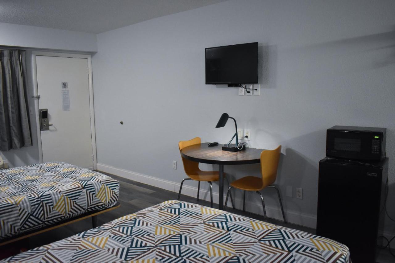 Motel 6 Columbus Oh - Osu North Eksteriør billede