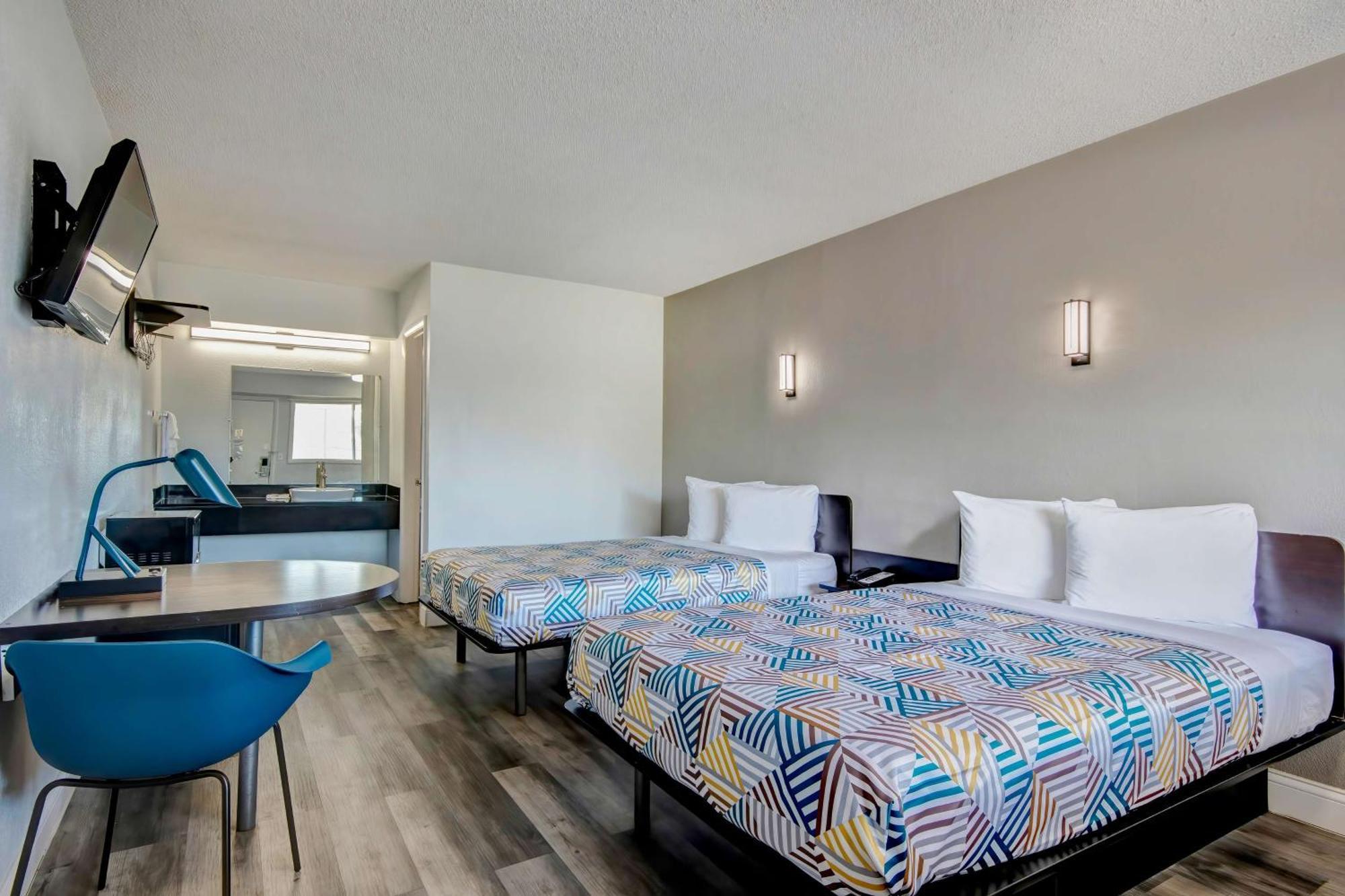 Motel 6 Columbus Oh - Osu North Eksteriør billede
